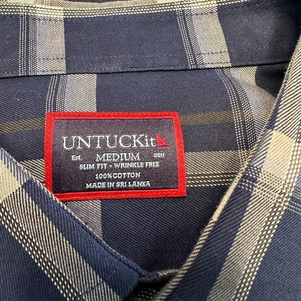 UNTUCKit Gilmore Checkered Blue Shirt - Picture 6 of 7